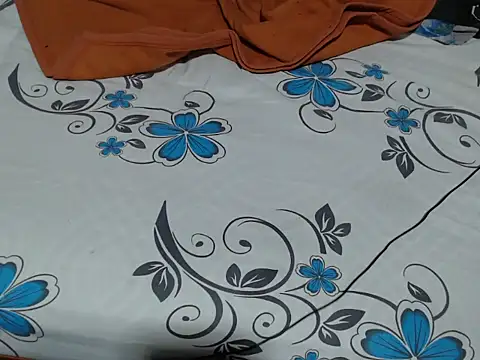 Snapshot of trina_kay chatting on October 2025 11:39:01 PM trina kay online show from October 2025 11:39:01 PM