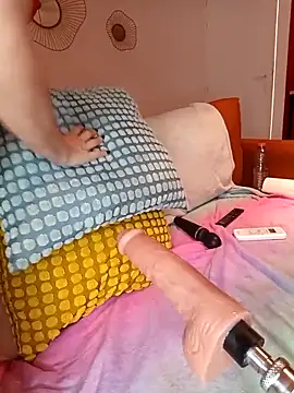 Snapshot of Timide_girl2 chatting on March 2026 07:15:01 AM Timide girl2 online show from March 2026 07:15:01 AM