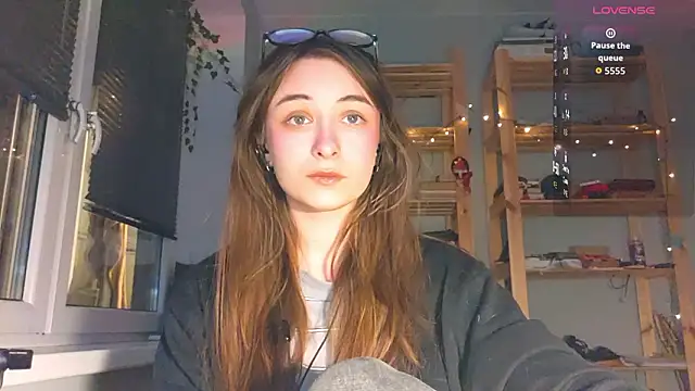 monlight  dana online show from March 2026 06:45:02 PM