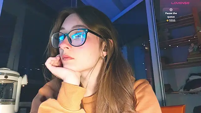Snapshot of monlight__dana chatting on April 2026 06:53:02 PM monlight dana online show from April 2026 06:53:02 PM