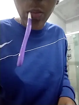 Snapshot of -_Anny_- chatting on November 2025 06:46:01 AM - Anny - online show from November 2025 06:46:01 AM