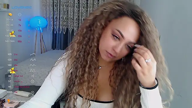  Just a queen 3 online show from November 2025 11:07:01 AM