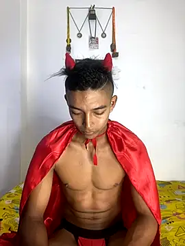 Demiansteven2 online show from October 2025 04:31:02 PM