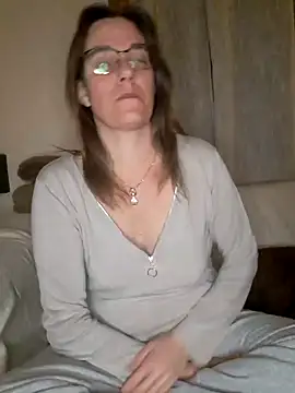 SpiceLea online show from December 2024 10:20:02 PM