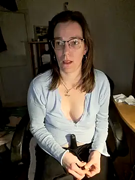 SpiceLea online show from January 2025 05:40:02 PM