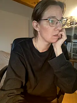 SpiceLea online show from March 2025 12:34:01 PM