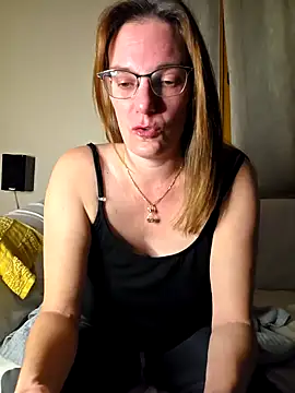 SpiceLea online show from October 2025 07:37:01 PM