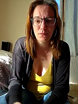 SpiceLea online show from March 2026 09:45:02 AM