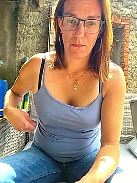 SpiceLea online show from May 2026 12:10:01 PM