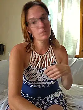 SpiceLea online show from May 2026 01:07:02 PM