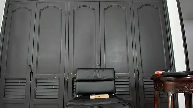 Snapshot of Sweet_Ashley_v chatting on December 2024 06:06:02 PM Sweet Ashley v online show from December 2024 06:06:02 PM