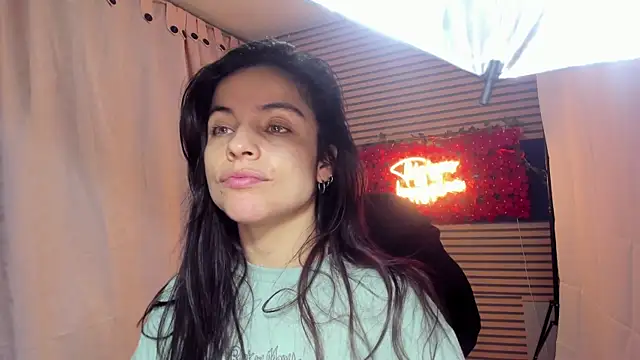 Snapshot of rosse_2504 chatting on November 2025 05:39:02 PM rosse 2504 online show from November 2025 05:39:02 PM