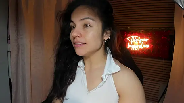 Snapshot of rosse_2504 chatting on November 2025 02:16:01 PM rosse 2504 online show from November 2025 02:16:01 PM