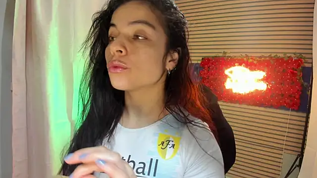 Snapshot of rosse_2504 chatting on December 2025 01:31:02 PM rosse 2504 online show from December 2025 01:31:02 PM