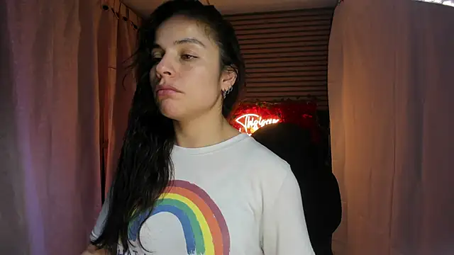 Snapshot of rosse_2504 chatting on December 2025 04:14:01 PM rosse 2504 online show from December 2025 04:14:01 PM