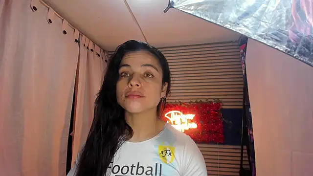 Snapshot of rosse_2504 chatting on December 2025 09:49:01 AM rosse 2504 online show from December 2025 09:49:01 AM