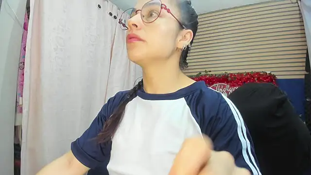Snapshot of rosse_2504 chatting on June 2026 09:18:02 AM rosse 2504 online show from June 2026 09:18:02 AM