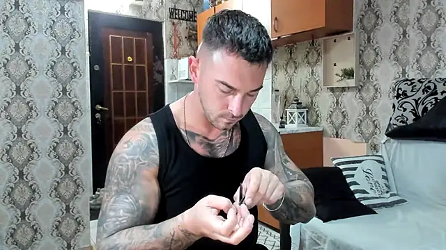 Snapshot of Jonmusclemaster chatting on September 2025 08:13:02 PM Jonmusclemaster online show from September 2025 08:13:02 PM