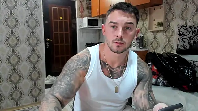 Snapshot of Jonmusclemaster chatting on October 2025 07:36:02 PM Jonmusclemaster online show from October 2025 07:36:02 PM