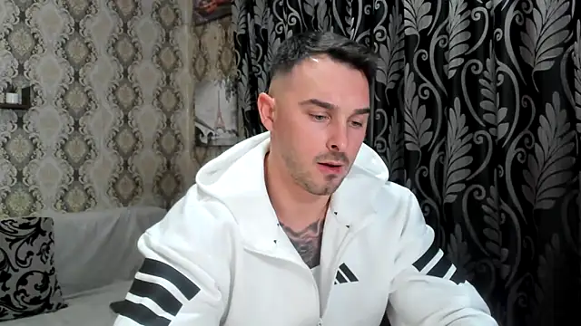 Snapshot of Jonmusclemaster chatting on February 2026 08:25:01 PM Jonmusclemaster online show from February 2026 08:25:01 PM