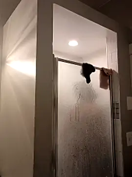 Snapshot of MRHANDSOME3800 chatting on February 2026 04:32:01 AM MRHANDSOME3800 online show from February 2026 04:32:01 AM