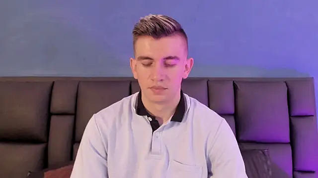 Snapshot of MikaelSlow chatting on February 2026 03:47:01 AM MikaelSlow online show from February 2026 03:47:01 AM