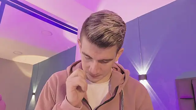 Snapshot of MikaelSlow chatting on March 2026 03:45:02 AM MikaelSlow online show from March 2026 03:45:02 AM