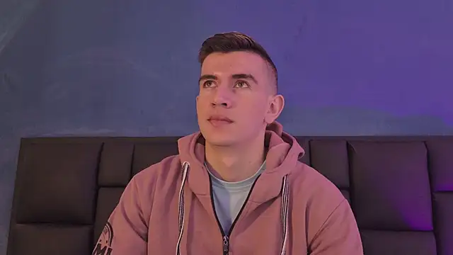 Snapshot of MikaelSlow chatting on March 2026 03:35:02 AM MikaelSlow online show from March 2026 03:35:02 AM