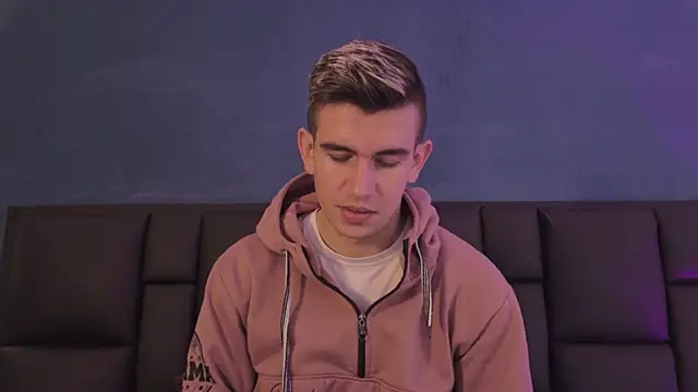 Snapshot of MikaelSlow chatting on March 2026 04:18:01 AM MikaelSlow online show from March 2026 04:18:01 AM