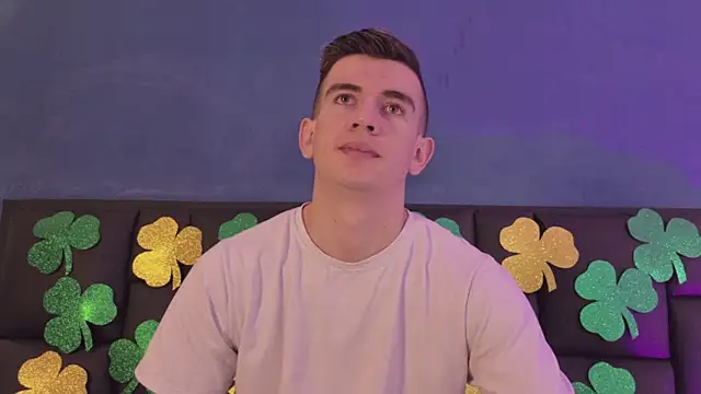 Snapshot of MikaelSlow chatting on March 2026 03:45:02 AM MikaelSlow online show from March 2026 03:45:02 AM