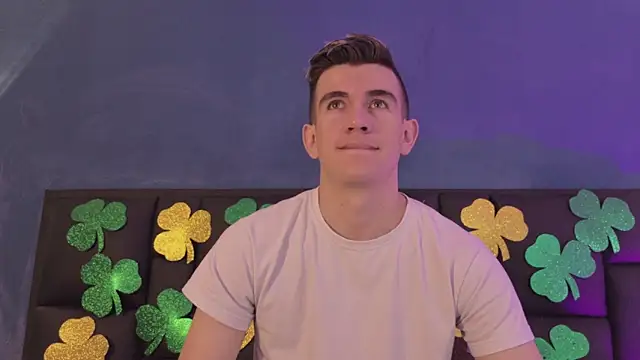 Snapshot of MikaelSlow chatting on March 2026 03:33:01 AM MikaelSlow online show from March 2026 03:33:01 AM