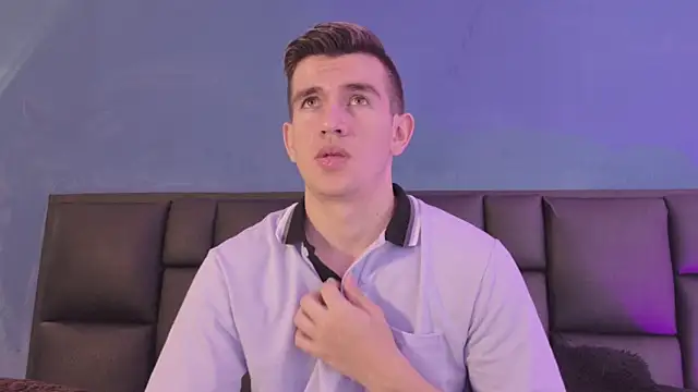 Snapshot of MikaelSlow chatting on March 2026 04:28:02 AM MikaelSlow online show from March 2026 04:28:02 AM