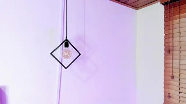 GENNESIS LOVE online show from October 2025 03:58:01 AM