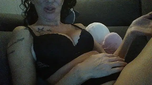 MarikaMilff online show from October 2025 09:15:01 PM