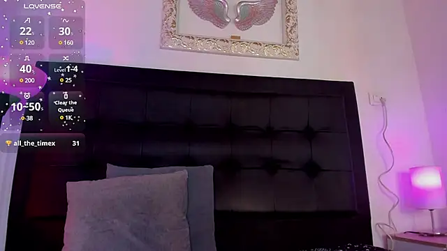 Mia 222 online show from February 2025 03:19:01 PM