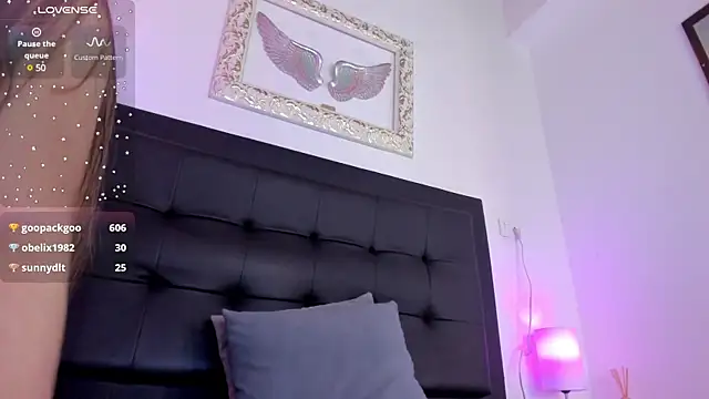 Mia 222 online show from February 2025 03:34:01 PM