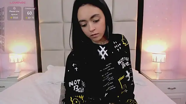 HannaClarrk  online show from February 2025 03:32:01 PM