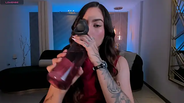 Snapshot of MarianneLane chatting on October 2025 08:06:02 PM MarianneLane online show from October 2025 08:06:02 PM