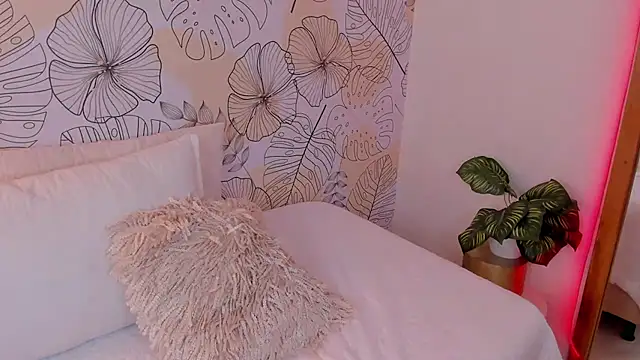 Mariana Baez online show from December 2024 12:02:02 AM