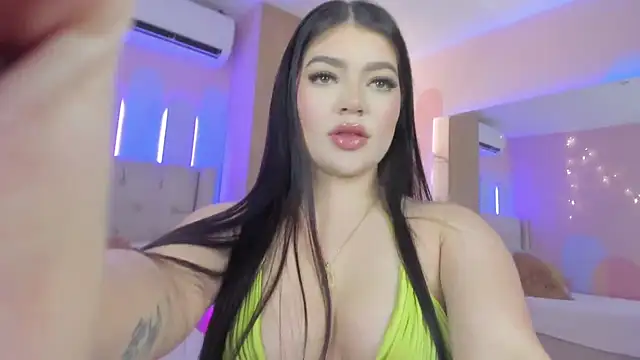 Mariana Baez online show from September 2025 07:52:01 PM