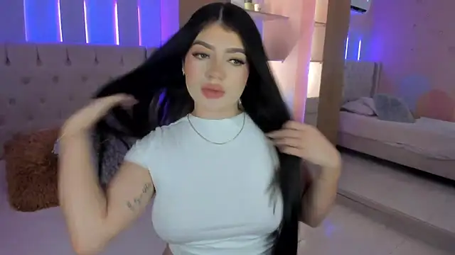 Mariana Baez online show from October 2025 08:26:01 PM