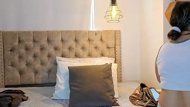 Anya Texas online show from February 2026 05:27:01 PM