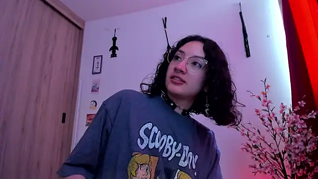 Snapshot of Tanya_WorldBondage chatting on December 2024 01:53:02 PM Tanya WorldBondage online show from December 2024 01:53:02 PM