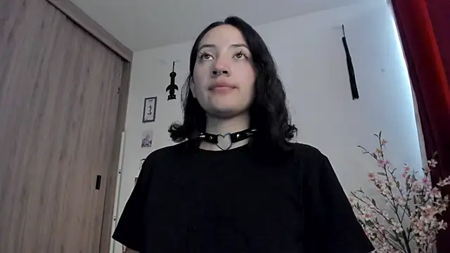 Snapshot of Tanya_WorldBondage chatting on December 2024 07:36:01 PM Tanya WorldBondage online show from December 2024 07:36:01 PM