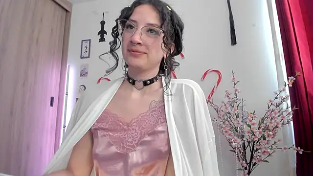 Snapshot of Tanya_WorldBondage chatting on December 2024 05:22:01 PM Tanya WorldBondage online show from December 2024 05:22:01 PM