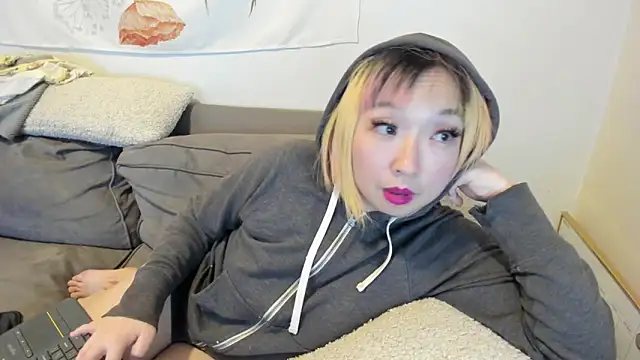 luxgray online show from February 2025 02:53:02 AM