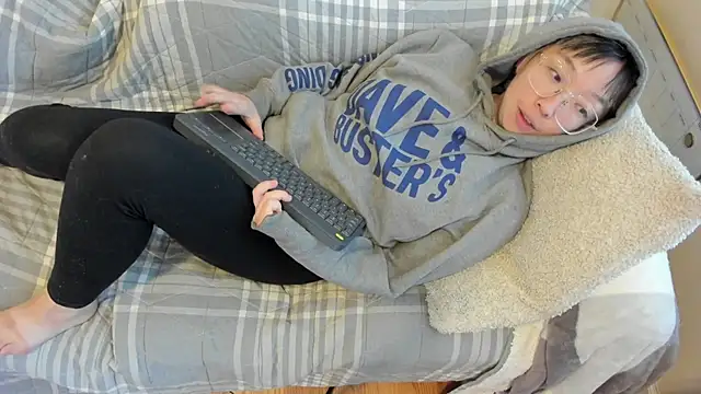 luxgray online show from October 2025 09:50:02 PM