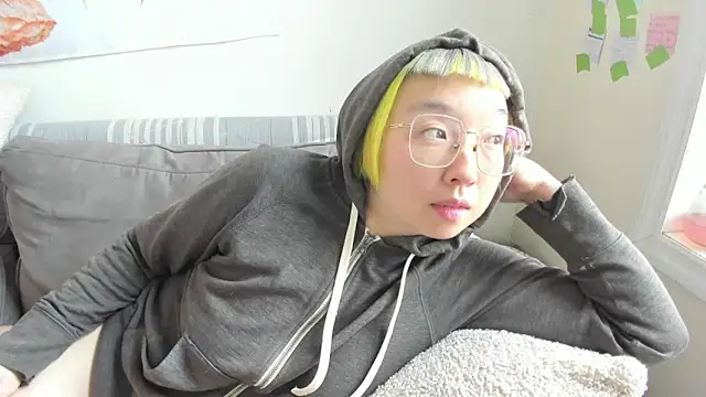 luxgray online show from March 2026 06:01:02 PM