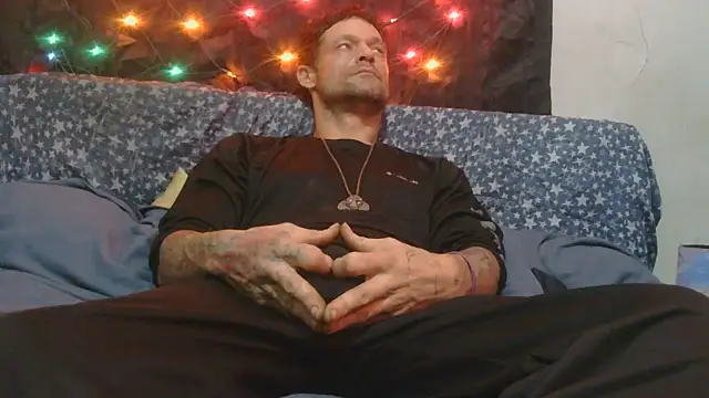 Snapshot of SoloMan2023 chatting on September 2025 04:23:01 AM SoloMan2023 online show from September 2025 04:23:01 AM