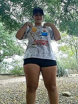 Liancy online show from September 2025 07:47:01 PM